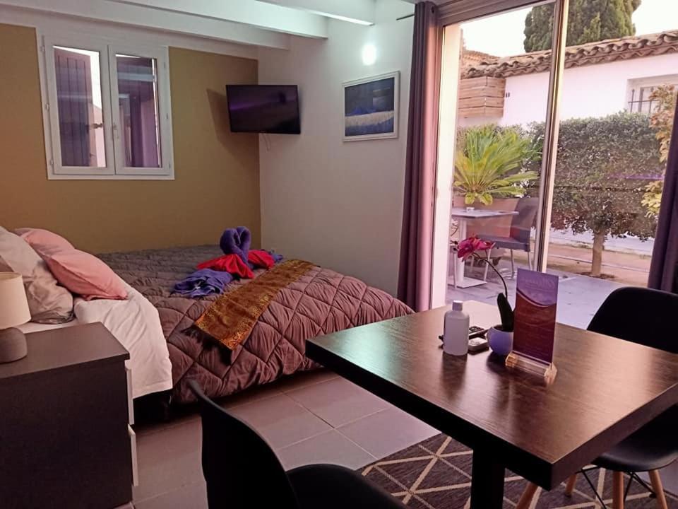 Mas La Farelle Chambre D'Hote,Fitness & Salle De Jeux Gratuite & Spa En Supplement Nimes Luaran gambar