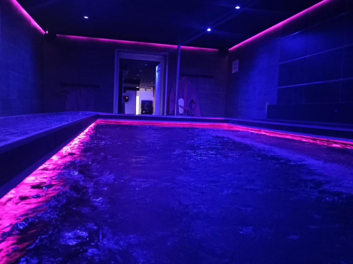 Mas La Farelle Chambre D'Hote,Fitness & Salle De Jeux Gratuite & Spa En Supplement Nimes Luaran gambar