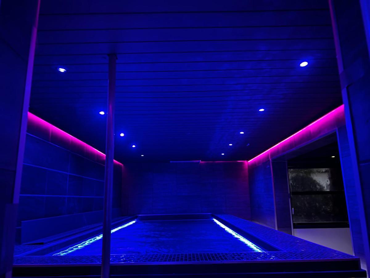 Mas La Farelle Chambre D'Hote,Fitness & Salle De Jeux Gratuite & Spa En Supplement Nimes Luaran gambar
