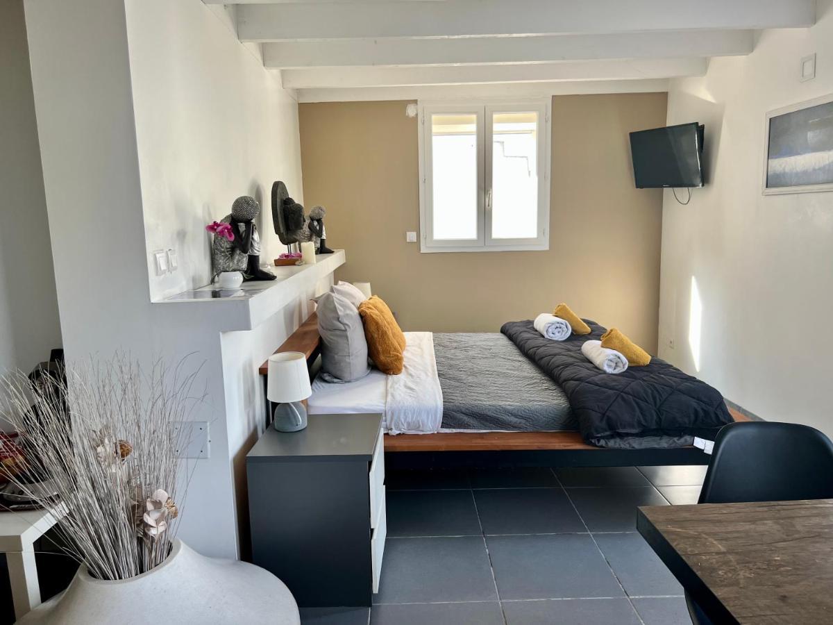 Mas La Farelle Chambre D'Hote,Fitness & Salle De Jeux Gratuite & Spa En Supplement Nimes Luaran gambar